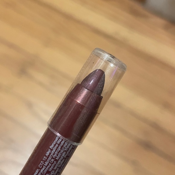 Makeup - Picture 6 of 7